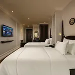Canary Hotel