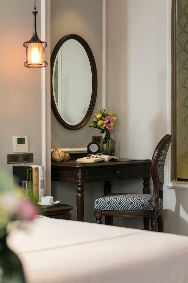 Canary Hotel Hanoi