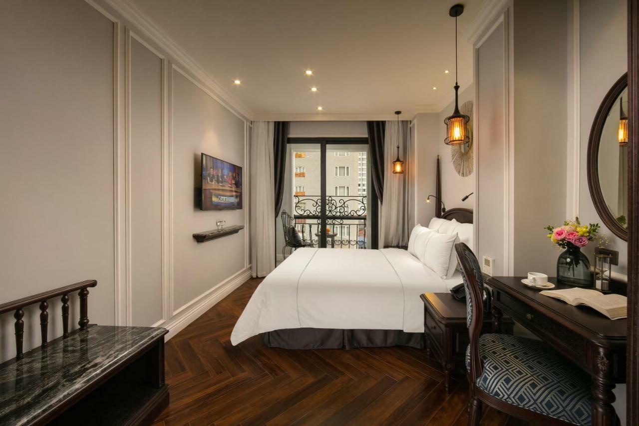 Hotel Canary