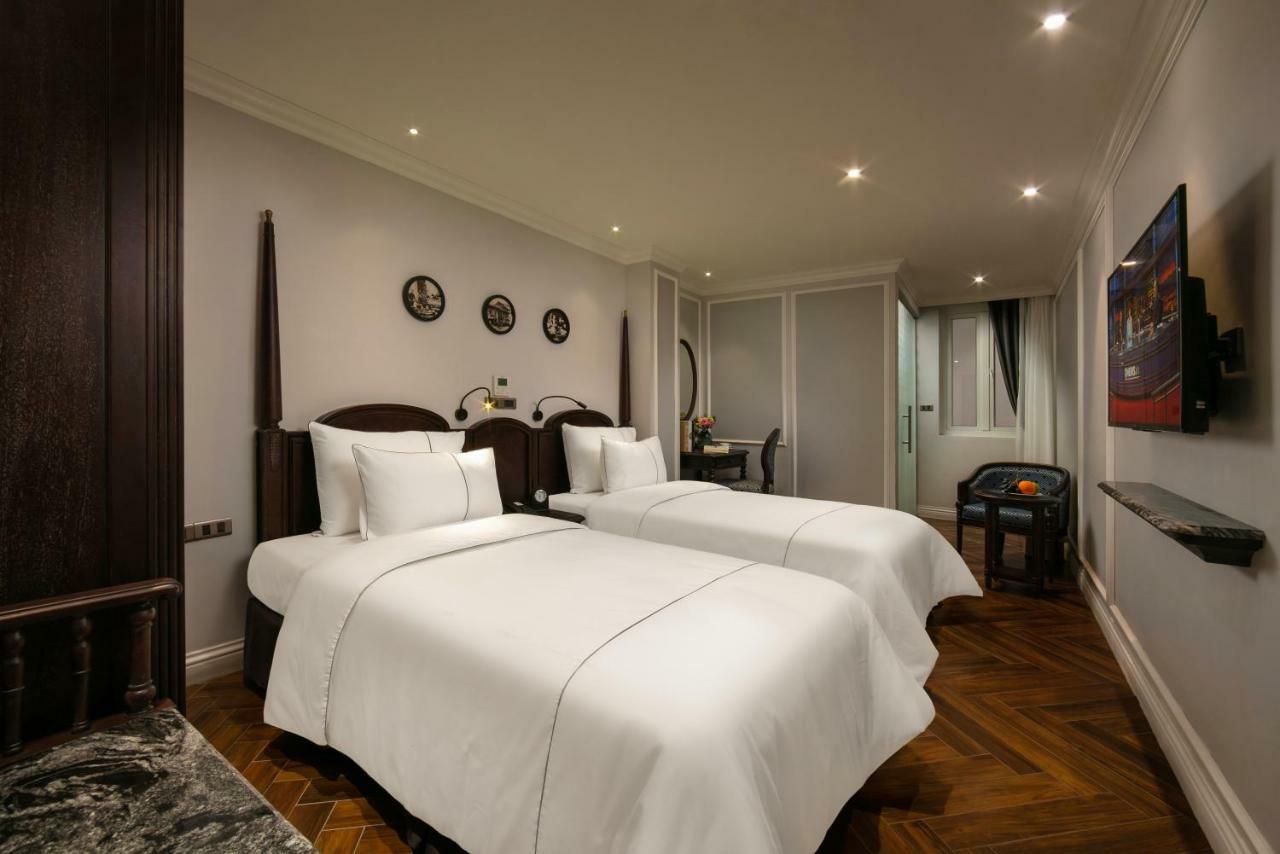 Canary Hotel